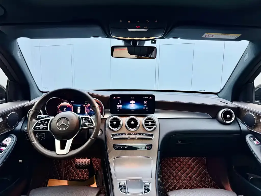 Mercedes-Benz GLC — фото 10