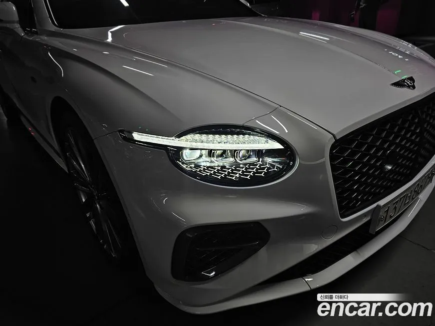 Bentley Continental 2025 из KR, фото 4