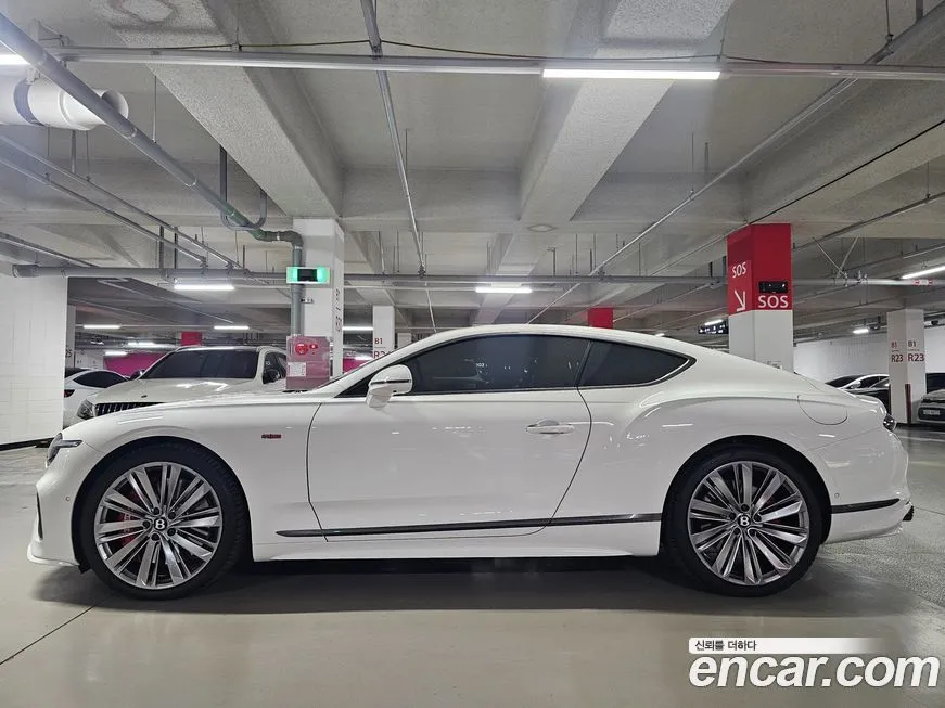 Bentley Continental 2025 из KR, фото 9