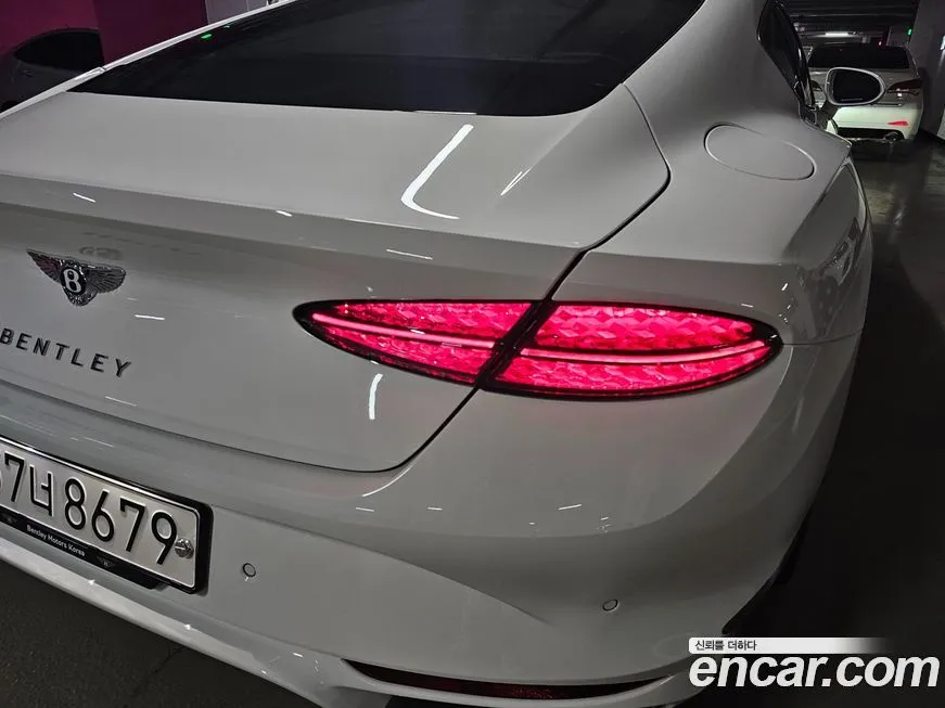 Bentley Continental 2025 из KR, фото 7