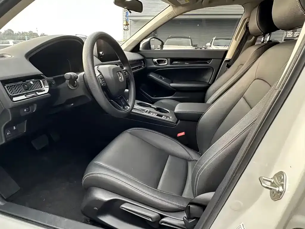 Honda Civic 2023 из CN, фото 2