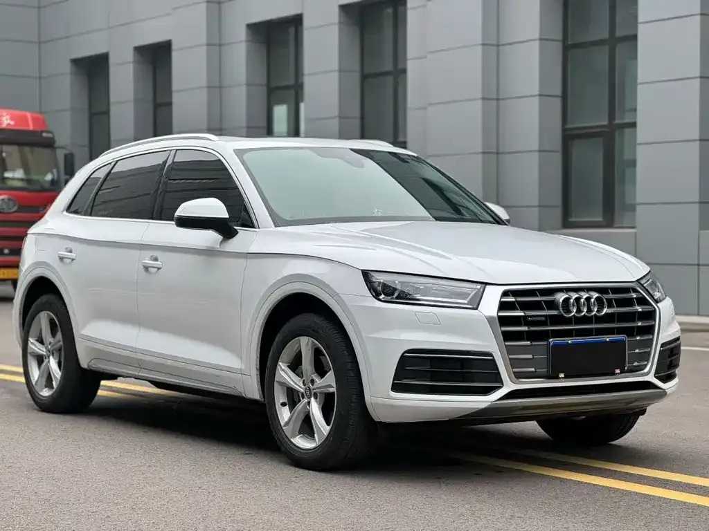 Audi Q5L — фото 3