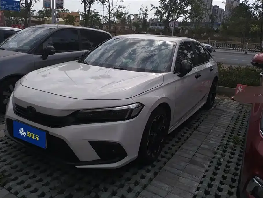 Honda Civic — фото 1