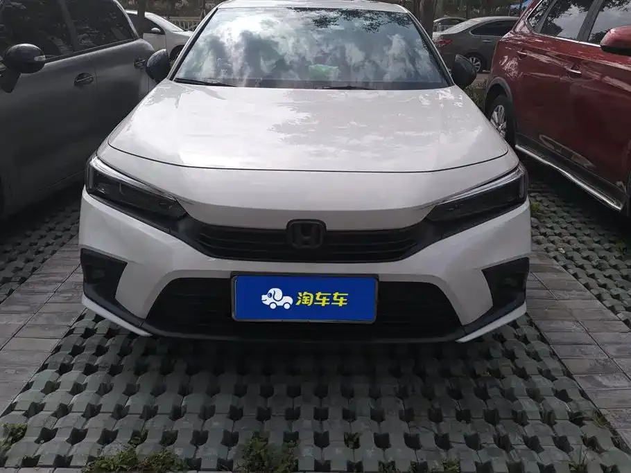Honda Civic — фото 10