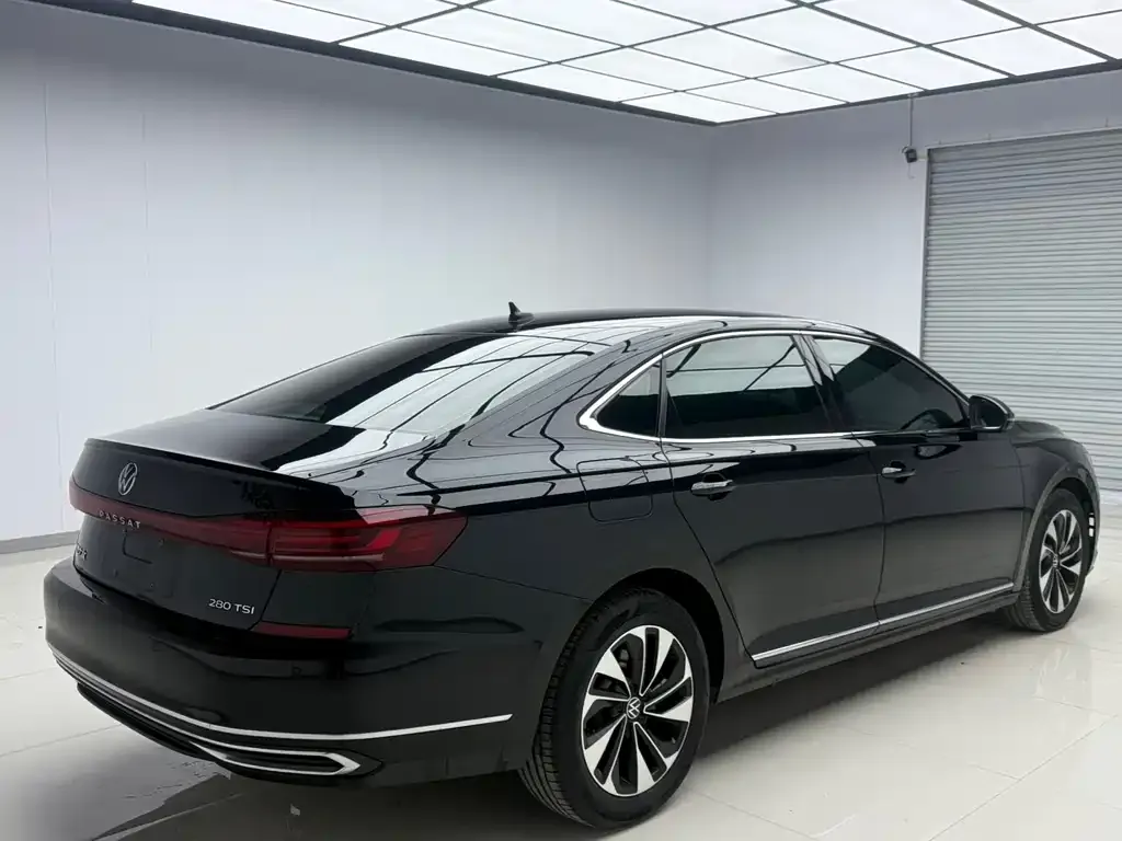 Volkswagen Passat — фото 9