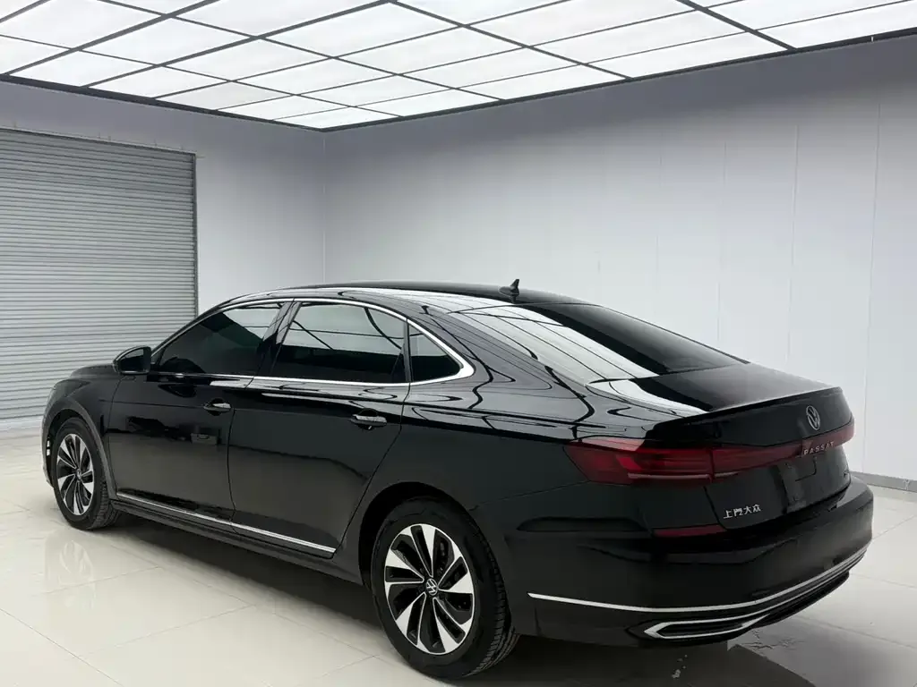 Volkswagen Passat — фото 2