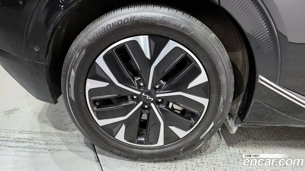 Kia EV6 — фото 5