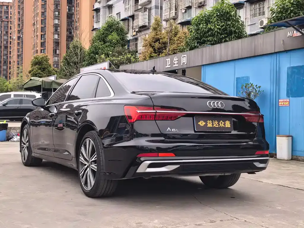 Audi A6L — фото 10