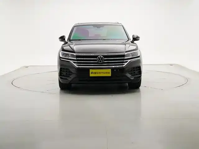Volkswagen Touareg — фото 4