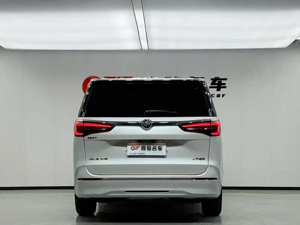 Buick GL8 2023 из CN, фото 3