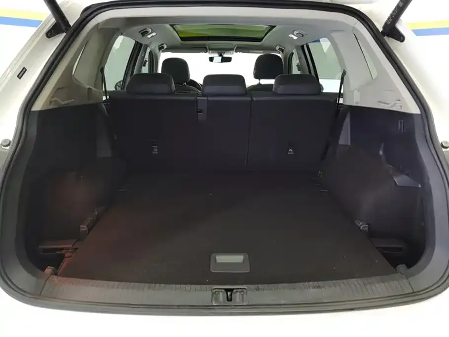 Volkswagen Tiguan L 2022 из CN, фото 7