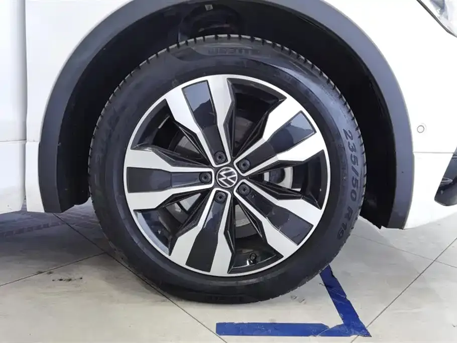Volkswagen Tiguan L 2022 из CN, фото 5