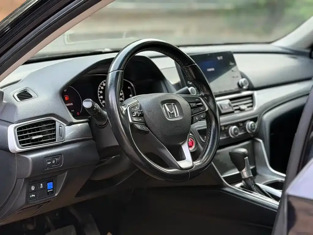 Honda Accord — фото 3