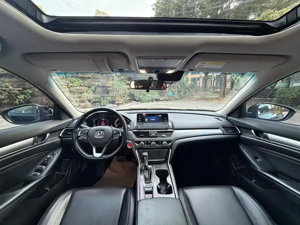 Honda Accord — фото 9