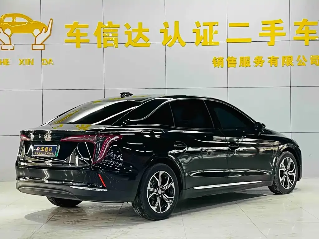 Hongqi E-QM5 — фото 4