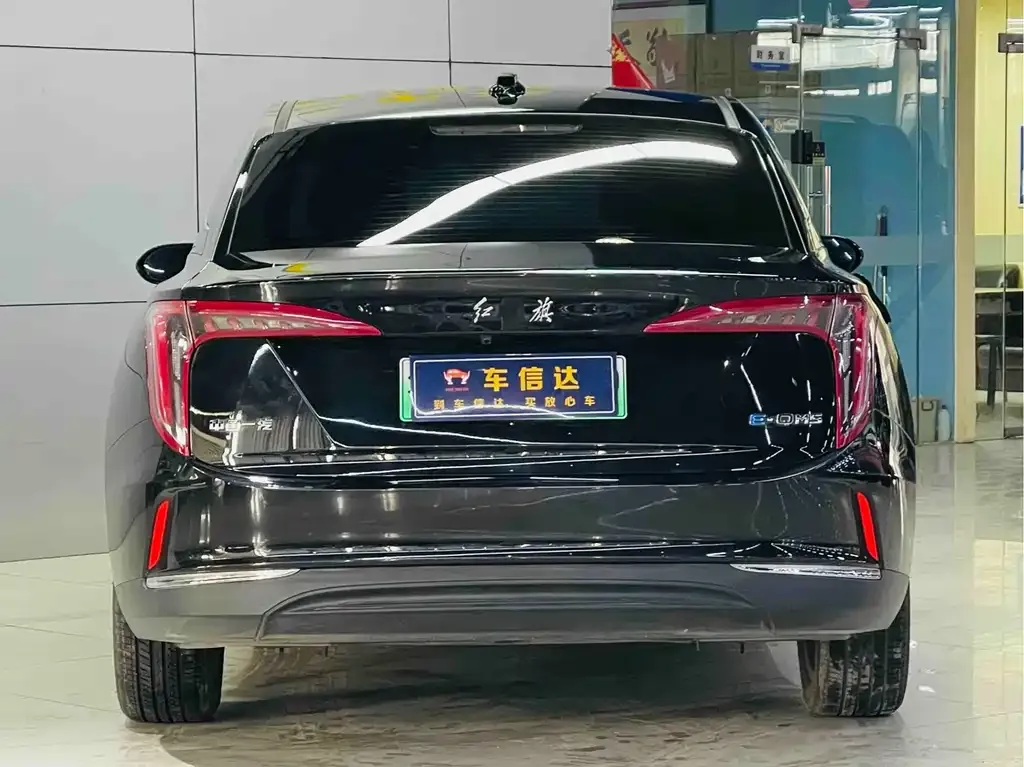 Hongqi E-QM5 — фото 2
