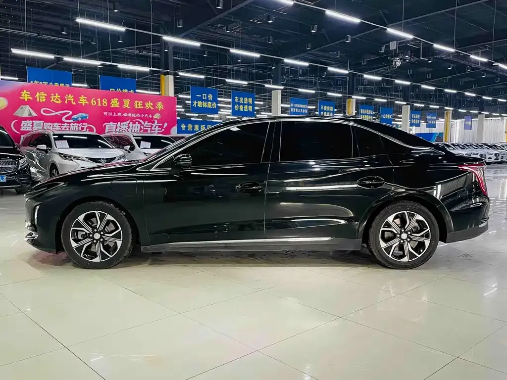Hongqi E-QM5 — фото 6