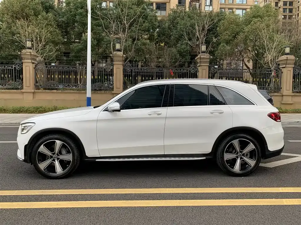 Mercedes-Benz GLC — фото 10