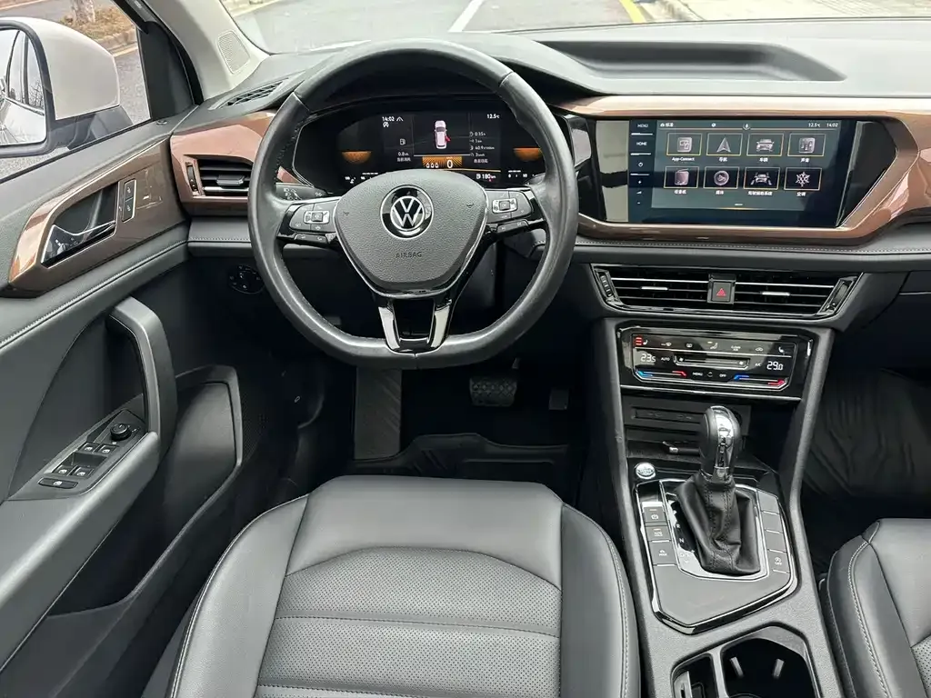 Volkswagen Tharu 2022 из CN, фото 5