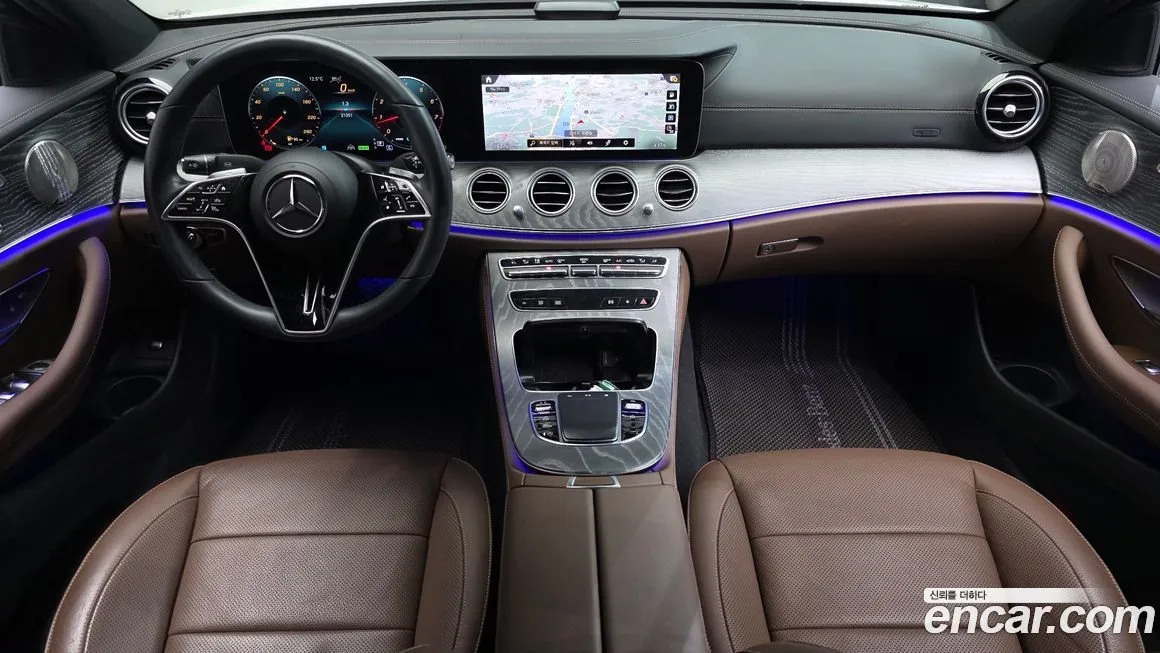 Mercedes-Benz E-Class — фото 10