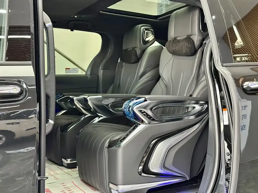 Toyota Granvia 2025 из CN, фото 7