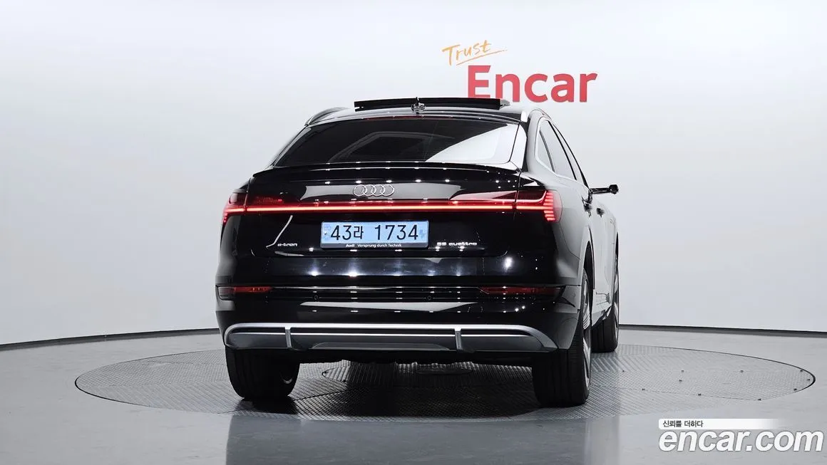 Audi e-tron 2022 из KR, фото 8