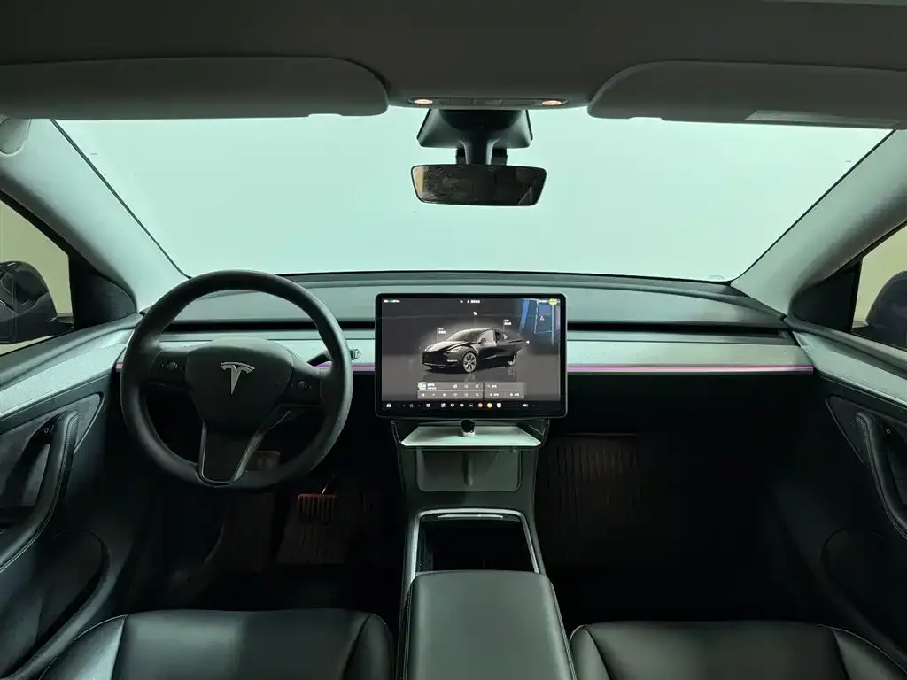 Tesla Model Y — фото 2