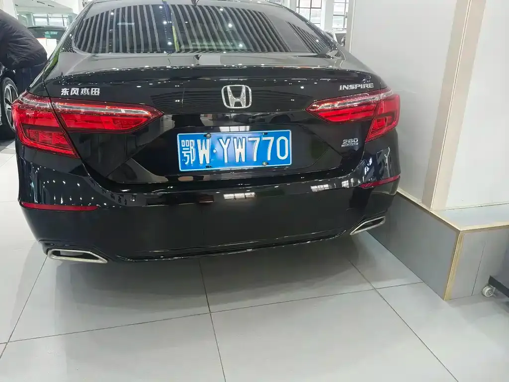 Honda Inspire — фото 8