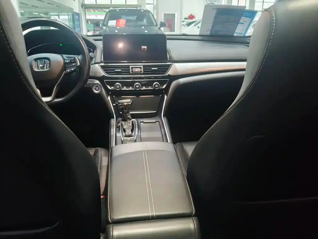 Honda Inspire — фото 10
