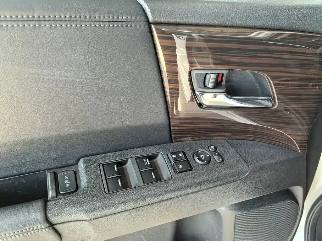 Honda Odyssey — фото 10