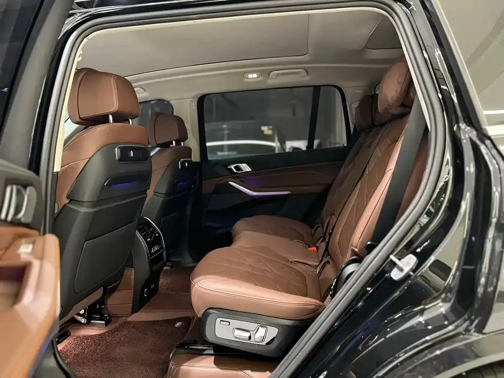 BMW X7 2025 из CN, фото 2