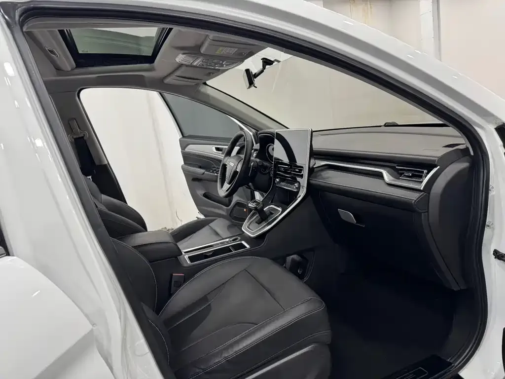 Haval M6 — фото 3