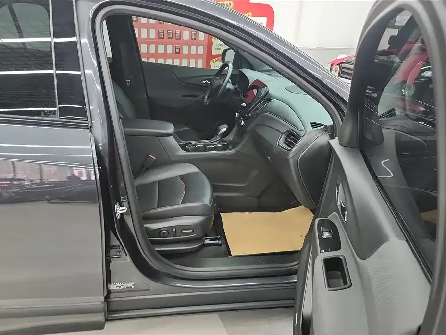 Chevrolet Equinox 2023 из CN, фото 7