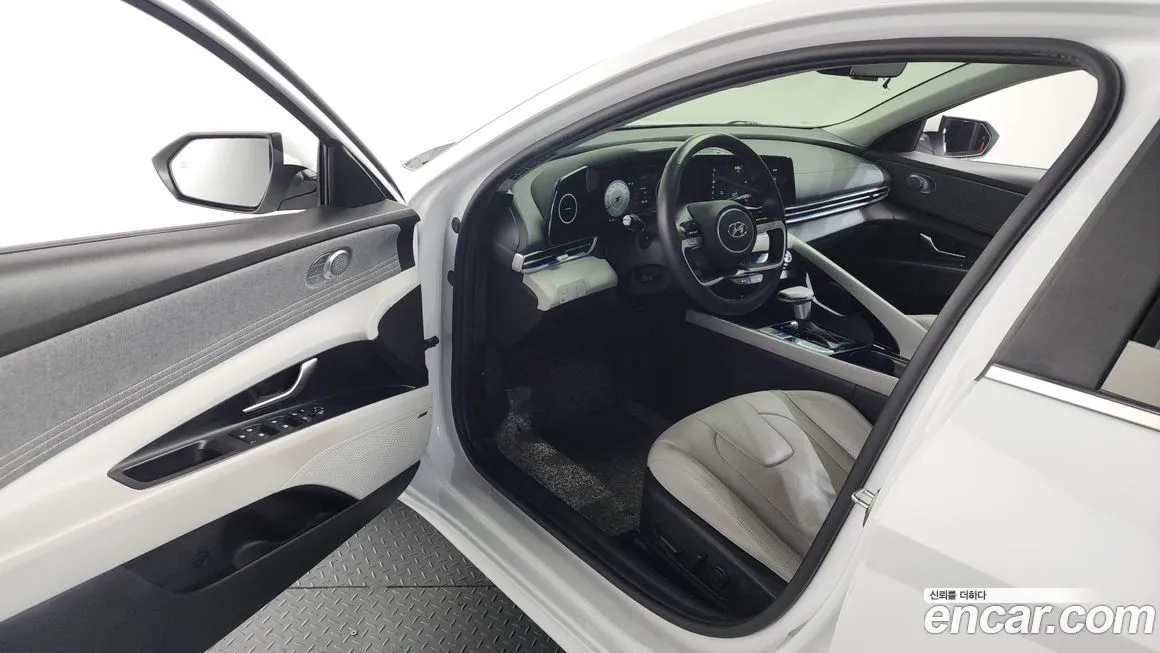 Hyundai AVANTE — фото 4