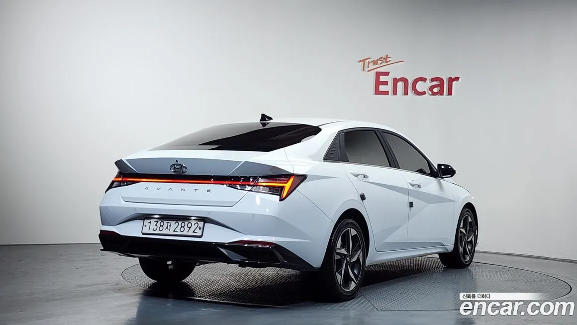 Hyundai AVANTE — фото 8