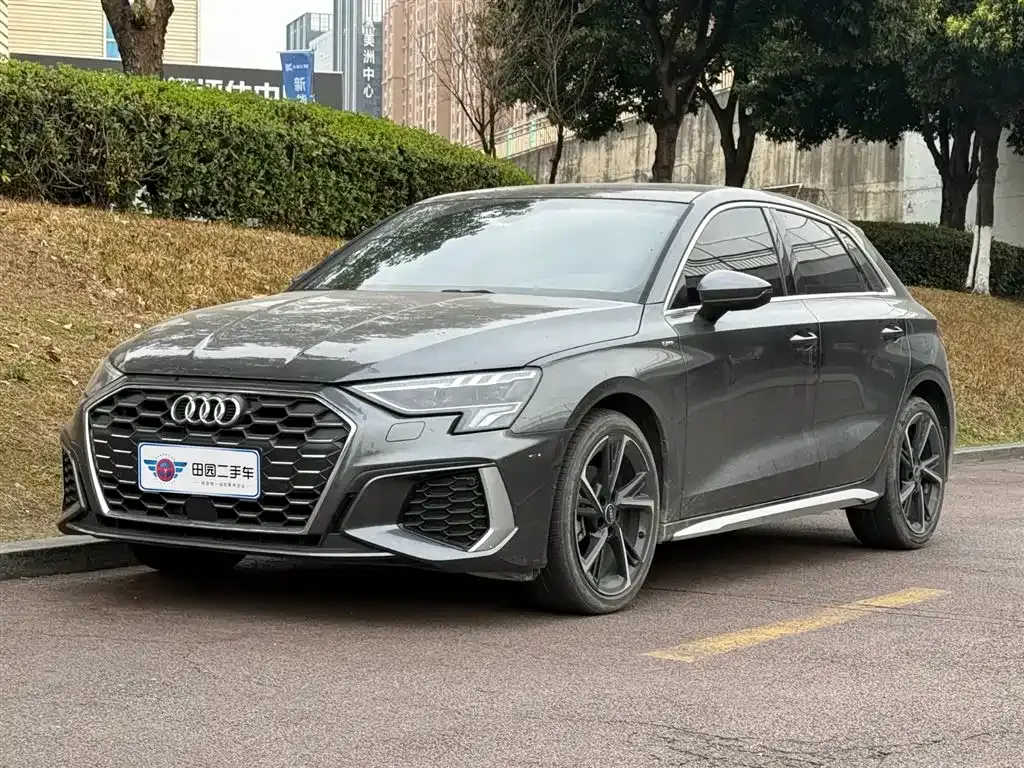 Audi A3 — фото 1