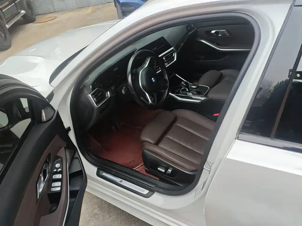 BMW 3 Series 2021 из CN, фото 7