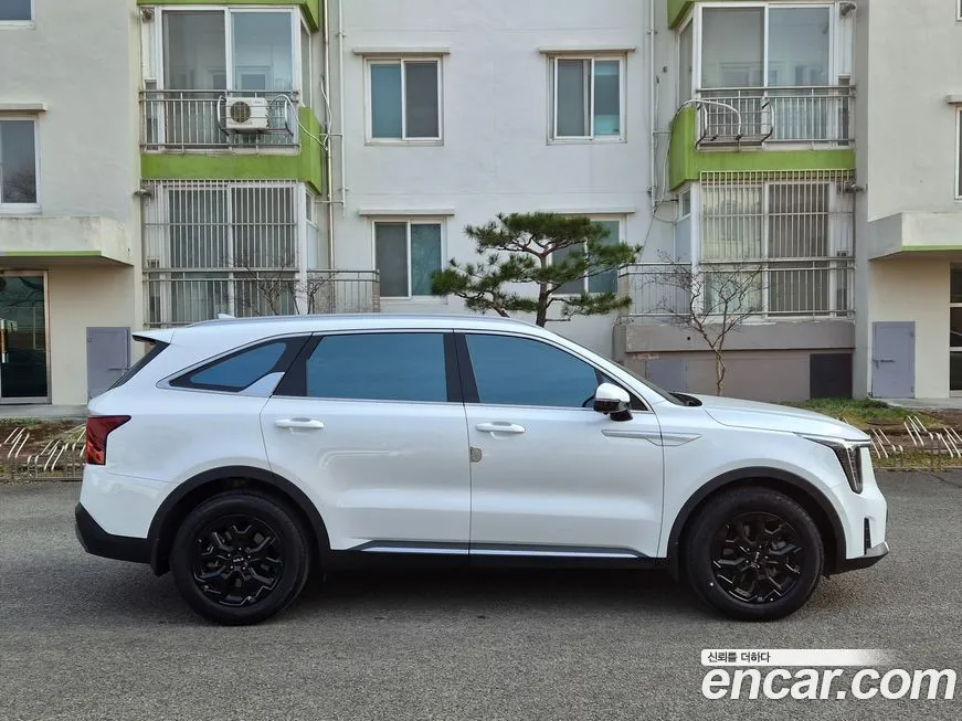 Kia Sorento — фото 8