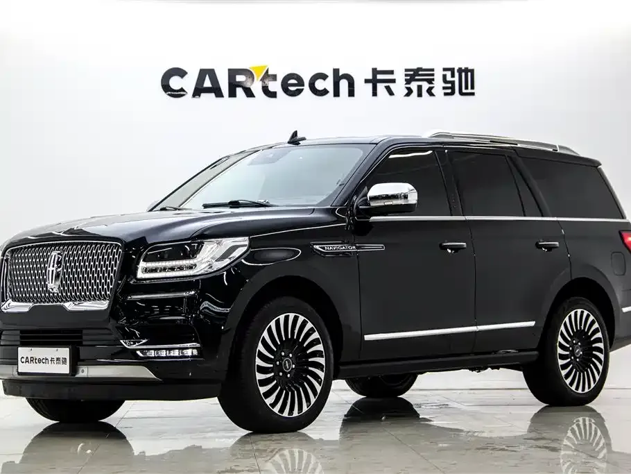 Lincoln Navigator — фото 1