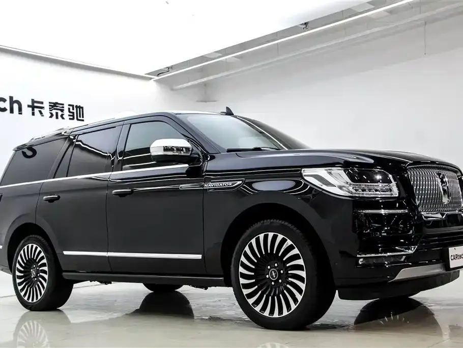Lincoln Navigator — фото 10