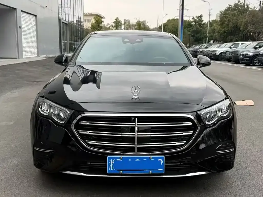 Mercedes-Benz E-Class 2024 из CN, фото 2