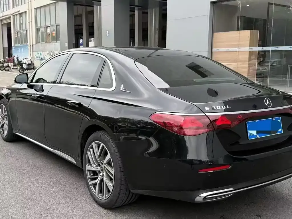 Mercedes-Benz E-Class 2024 из CN, фото 5