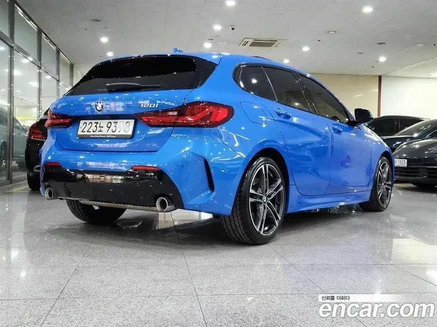 BMW 1-Series 2023 из KR, фото 10