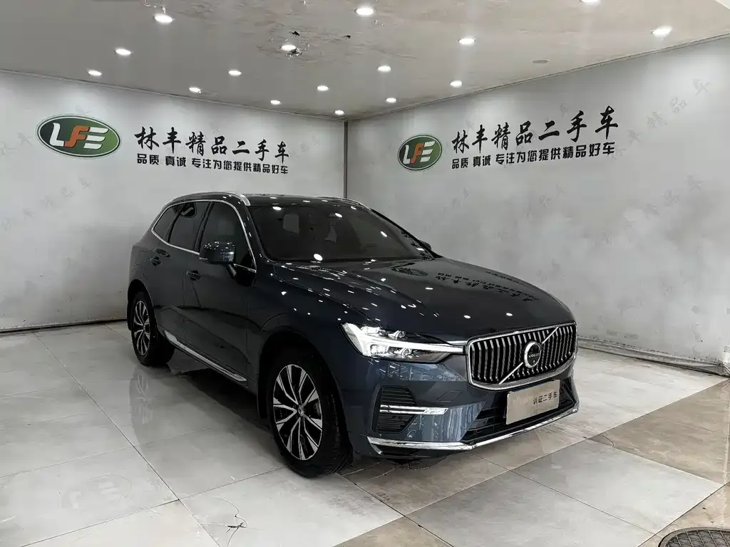 Volvo XC60 — фото 10