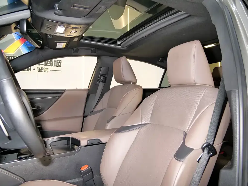 Lexus ES 2022 из CN, фото 9
