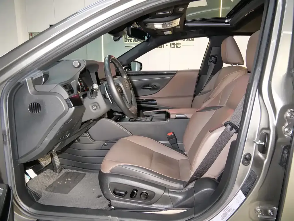 Lexus ES 2022 из CN, фото 10