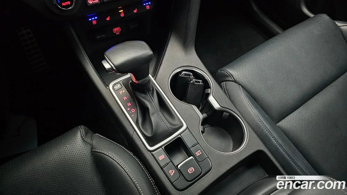 Kia Sportage — фото 10