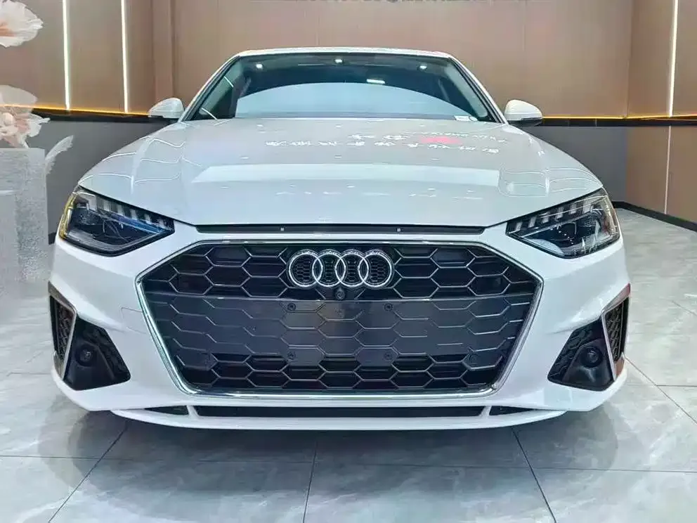 Audi A4L 2021 из CN, фото 3