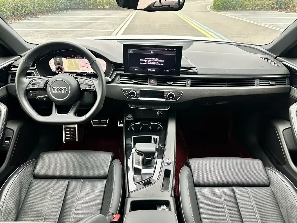 Audi A4L 2023 из CN, фото 4