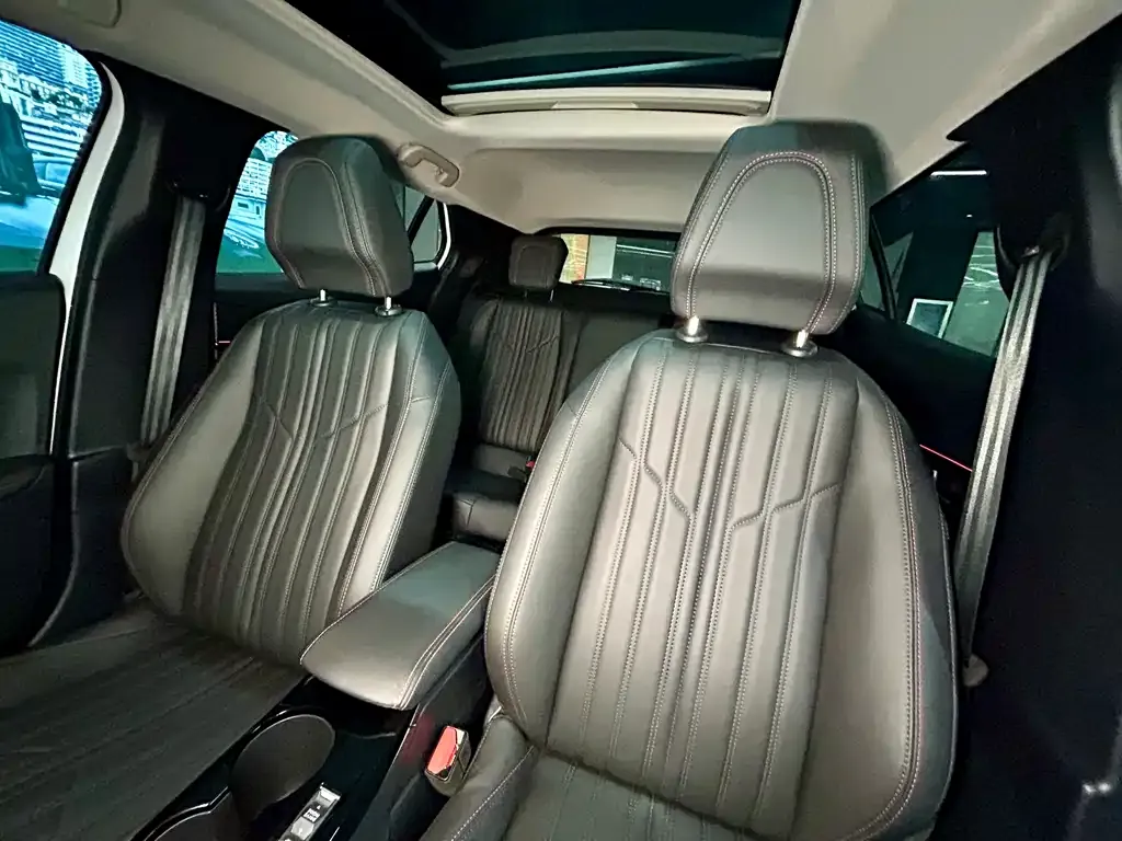 Peugeot 2008 2024 из CN, фото 2
